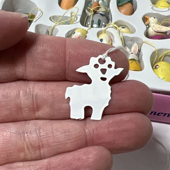 SET of 23 + Vtg MINI Wood EASTER ORNAMENTS Carrot Eggs Chicks Bunny Train Spring - Picture 6 of 12